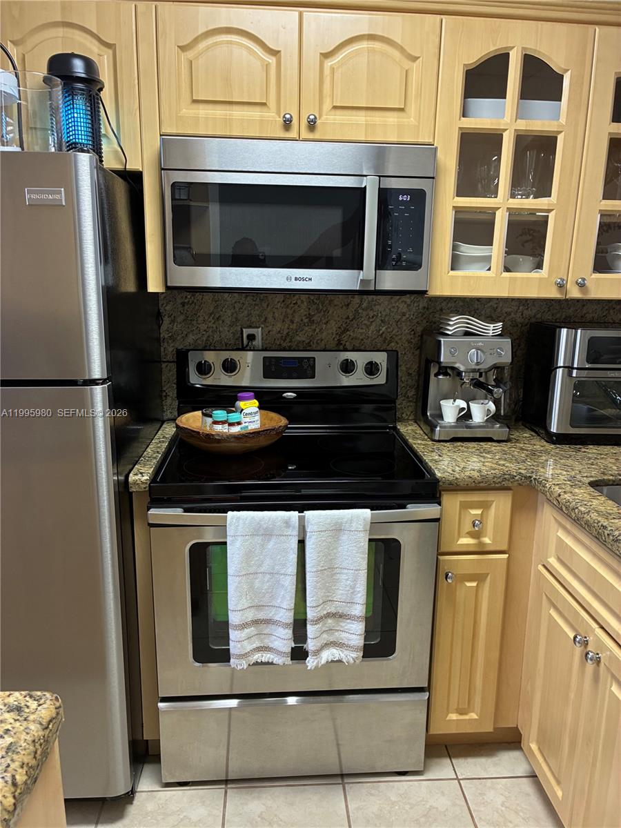 LAGUNA TROPICAL CONDO - Residential Lease