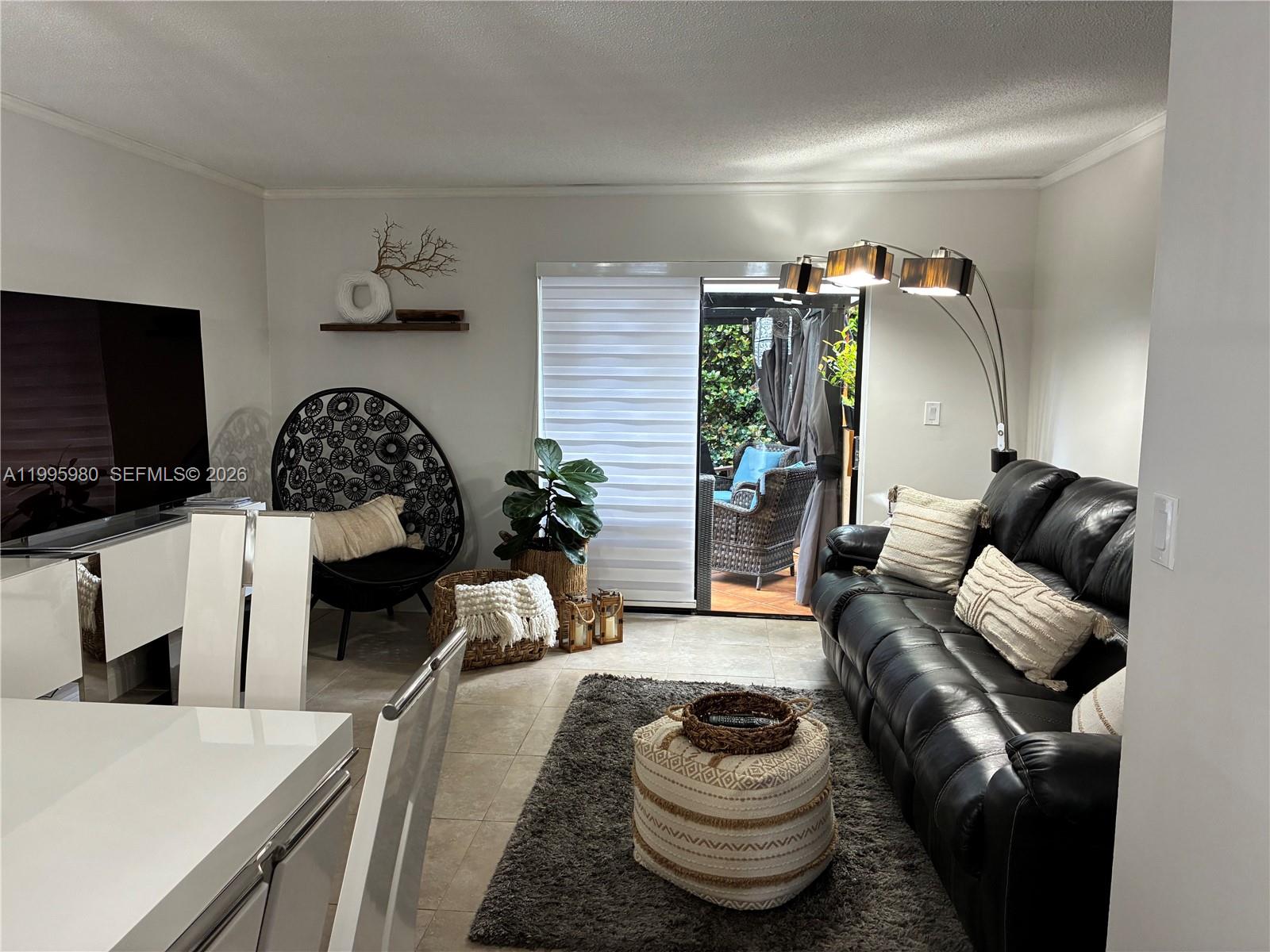 LAGUNA TROPICAL CONDO - Residential Lease