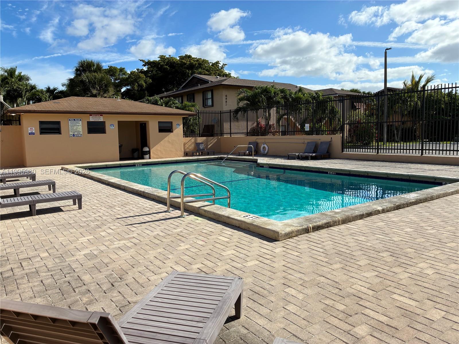 LAGUNA TROPICAL CONDO - Residential Lease