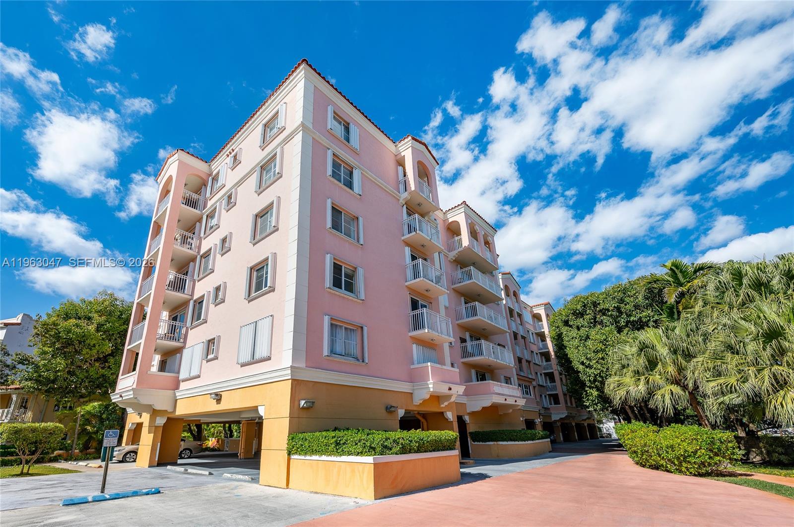 FIRST ALHAMBRA CIRCLE CON - Residential