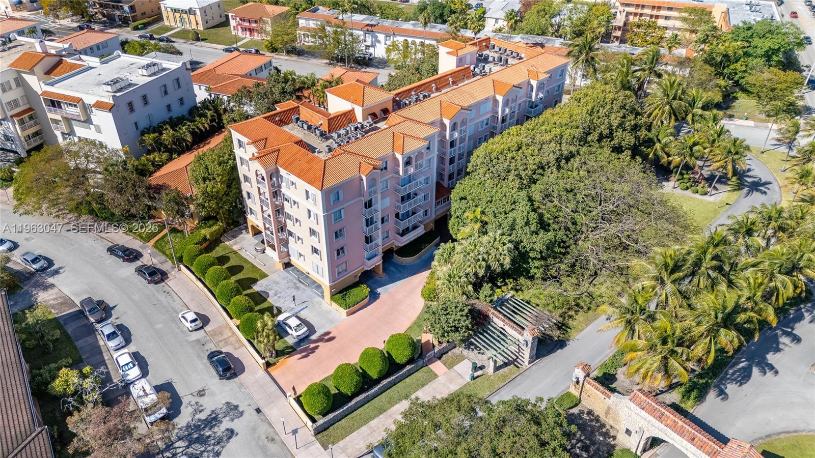 FIRST ALHAMBRA CIRCLE CON - Residential