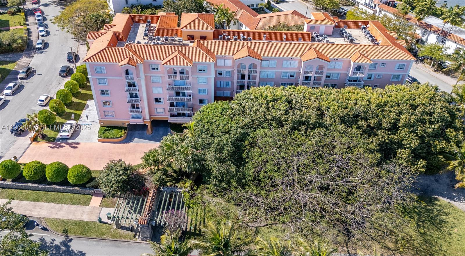 FIRST ALHAMBRA CIRCLE CON - Residential