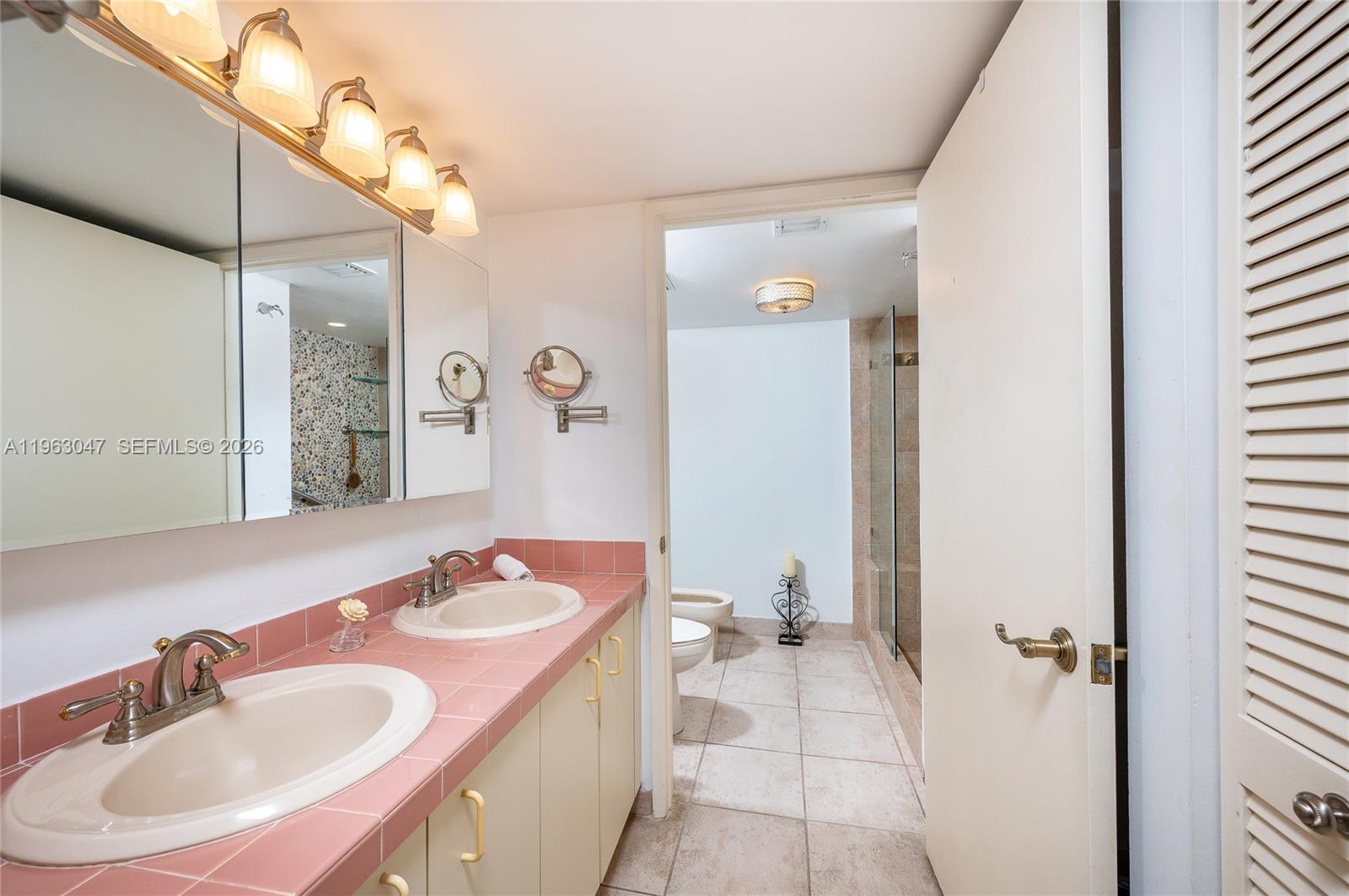 FIRST ALHAMBRA CIRCLE CON - Residential