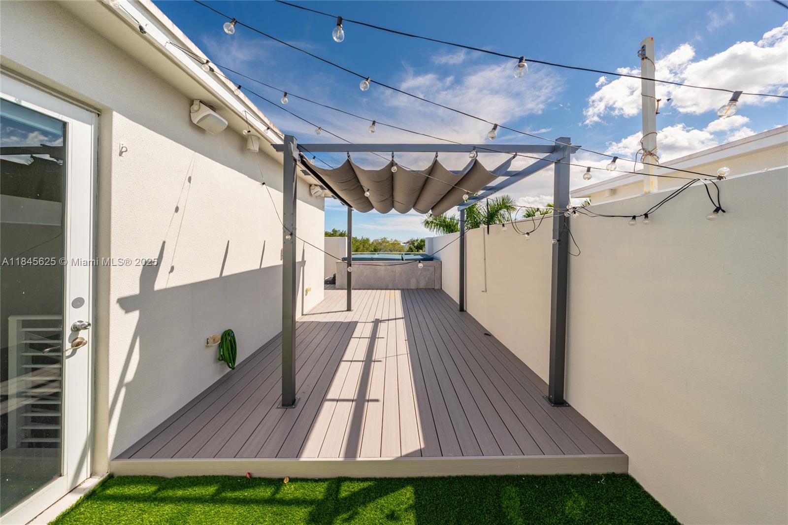 EVERGLADE LAND SALES CO F - Residential