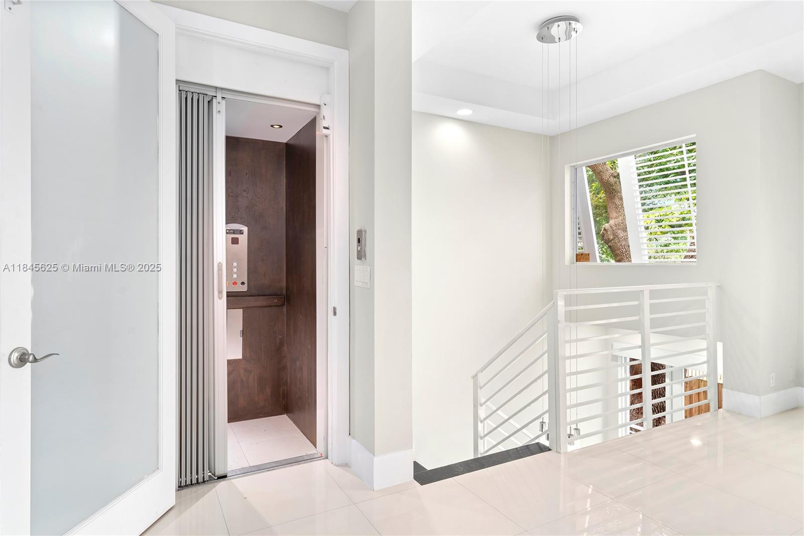 EVERGLADE LAND SALES CO F - Residential