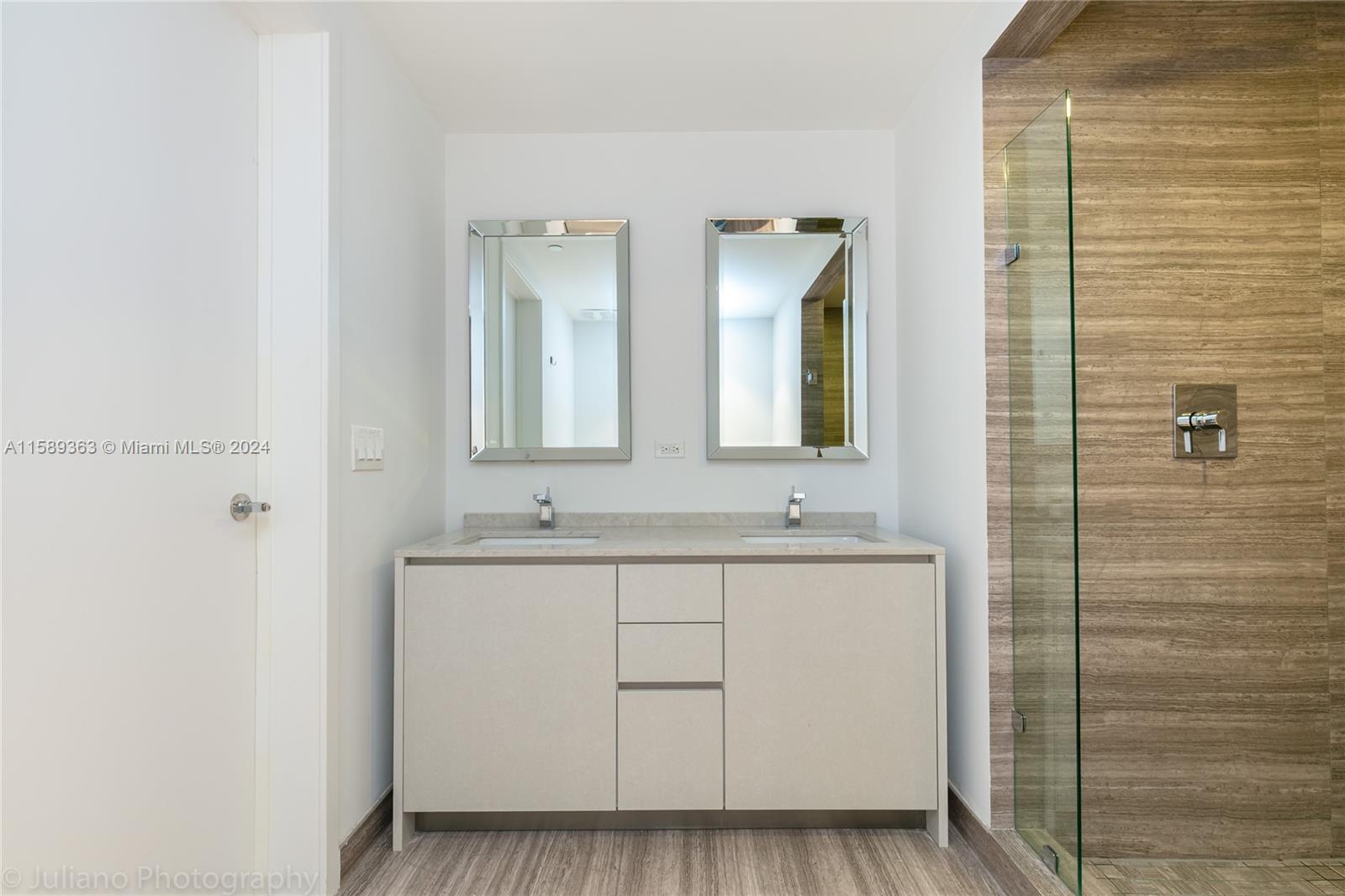 1010 BRICKELL CONDO - Residential Lease