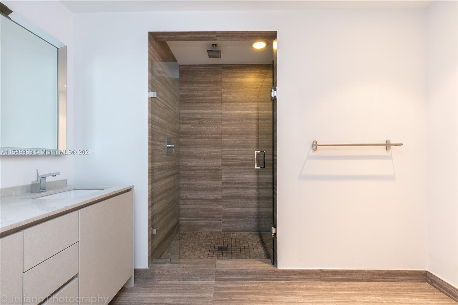 1010 BRICKELL CONDO - Residential Lease
