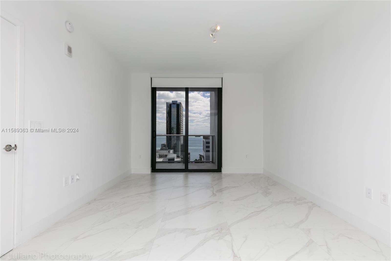 1010 BRICKELL CONDO - Residential Lease