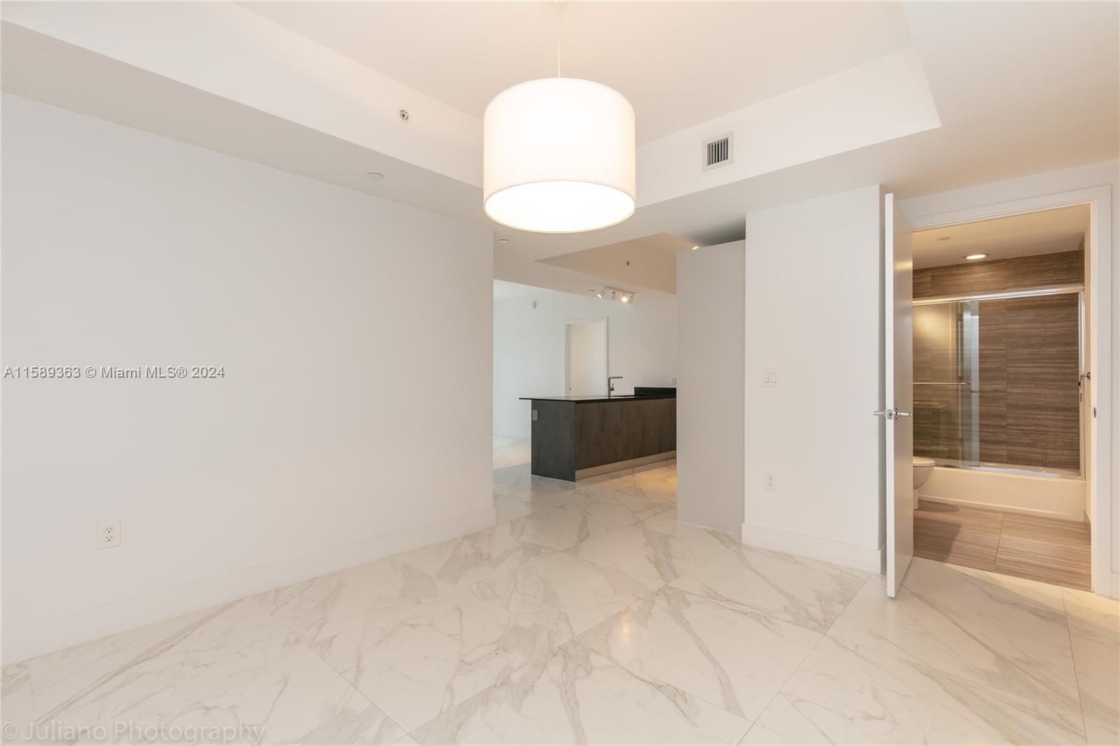 1010 BRICKELL CONDO - Residential Lease