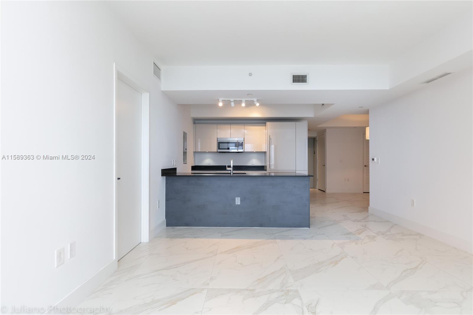 1010 BRICKELL CONDO - Residential Lease