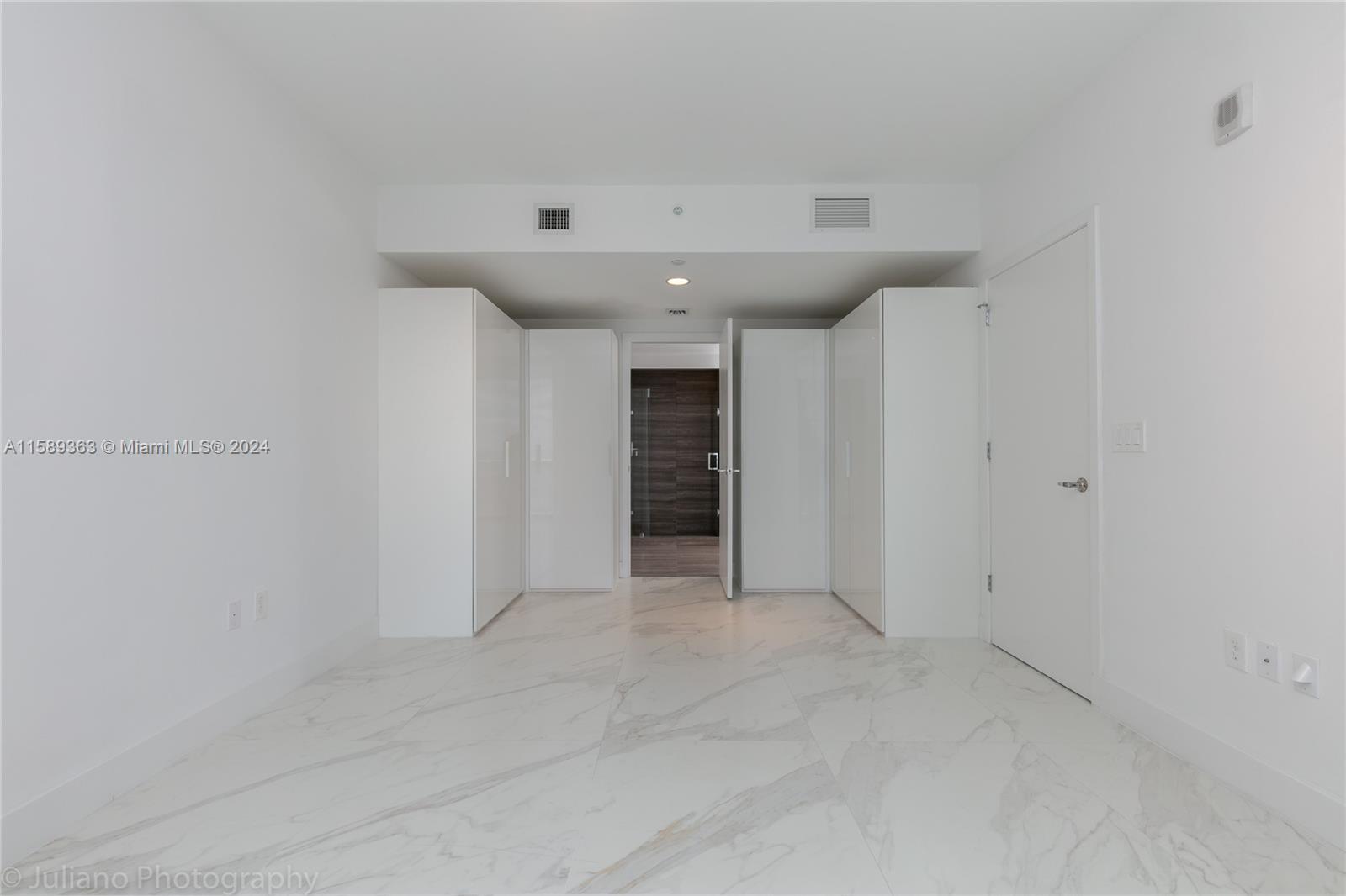 1010 BRICKELL CONDO - Residential Lease