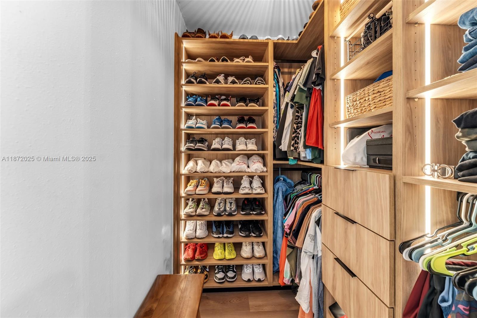 BISCAYNE VILLA HOMES SEC - Residential