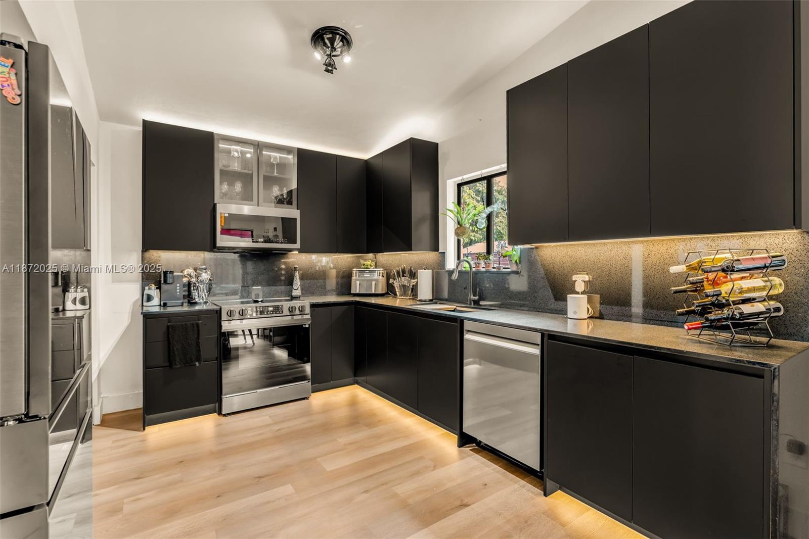 BISCAYNE VILLA HOMES SEC - Residential