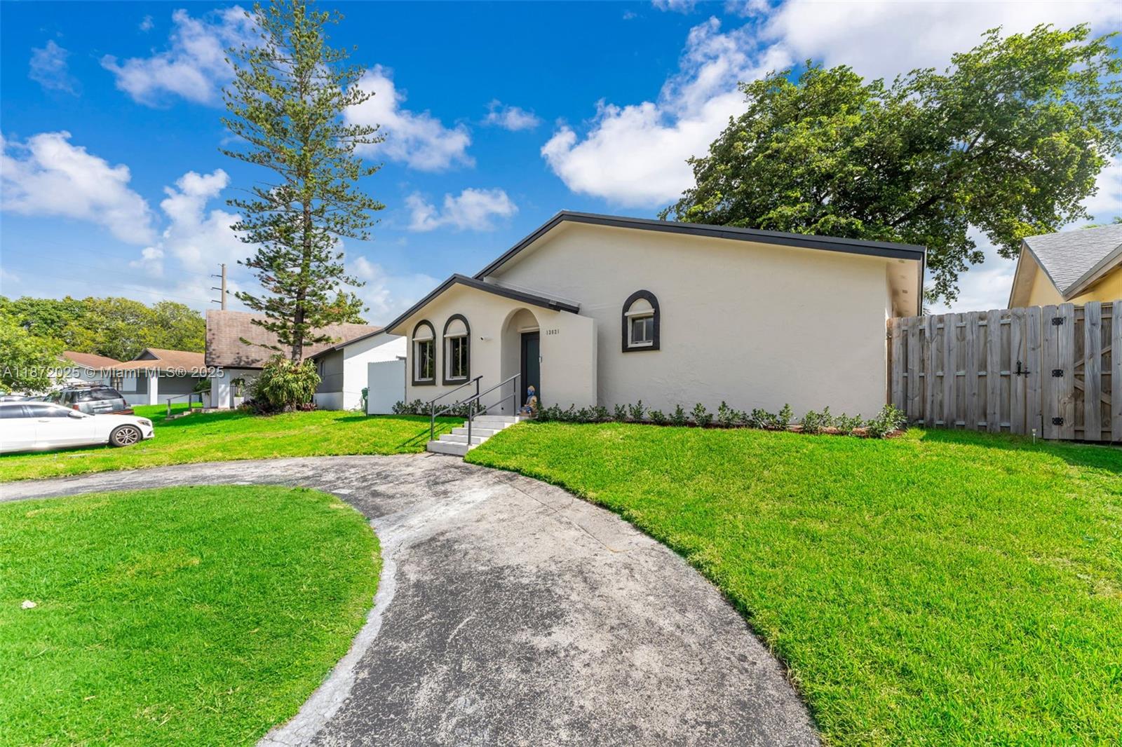 BISCAYNE VILLA HOMES SEC - Residential