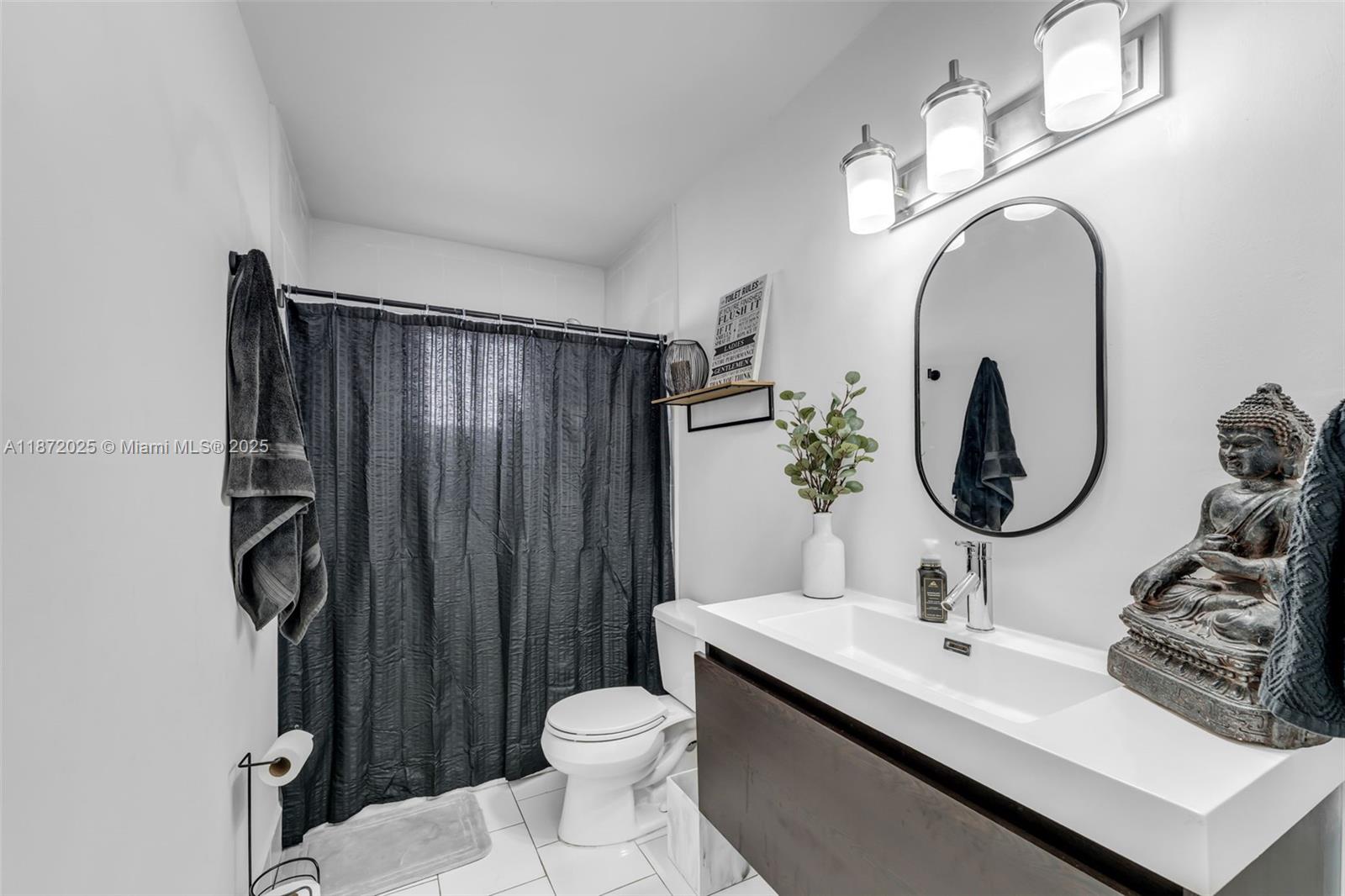 BISCAYNE VILLA HOMES SEC - Residential