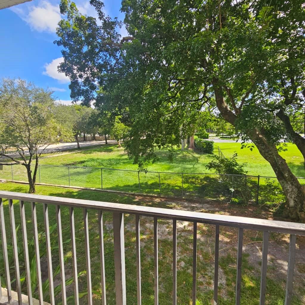 LAKESHORE AT UNIVERSITY P - Residential Lease