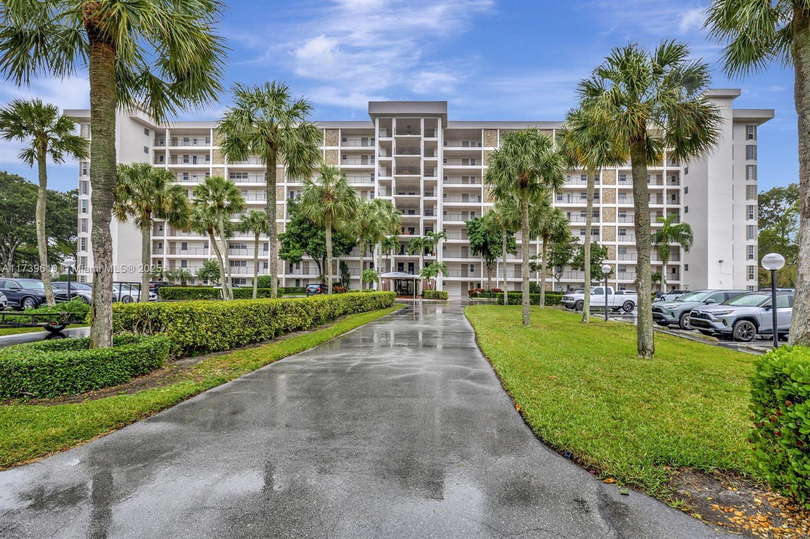 Property for Sale at 3050 N Palm Aire Dr 401, Pompano Beach, Broward County, Florida - Bedrooms: 3 
Bathrooms: 2  - $280,000