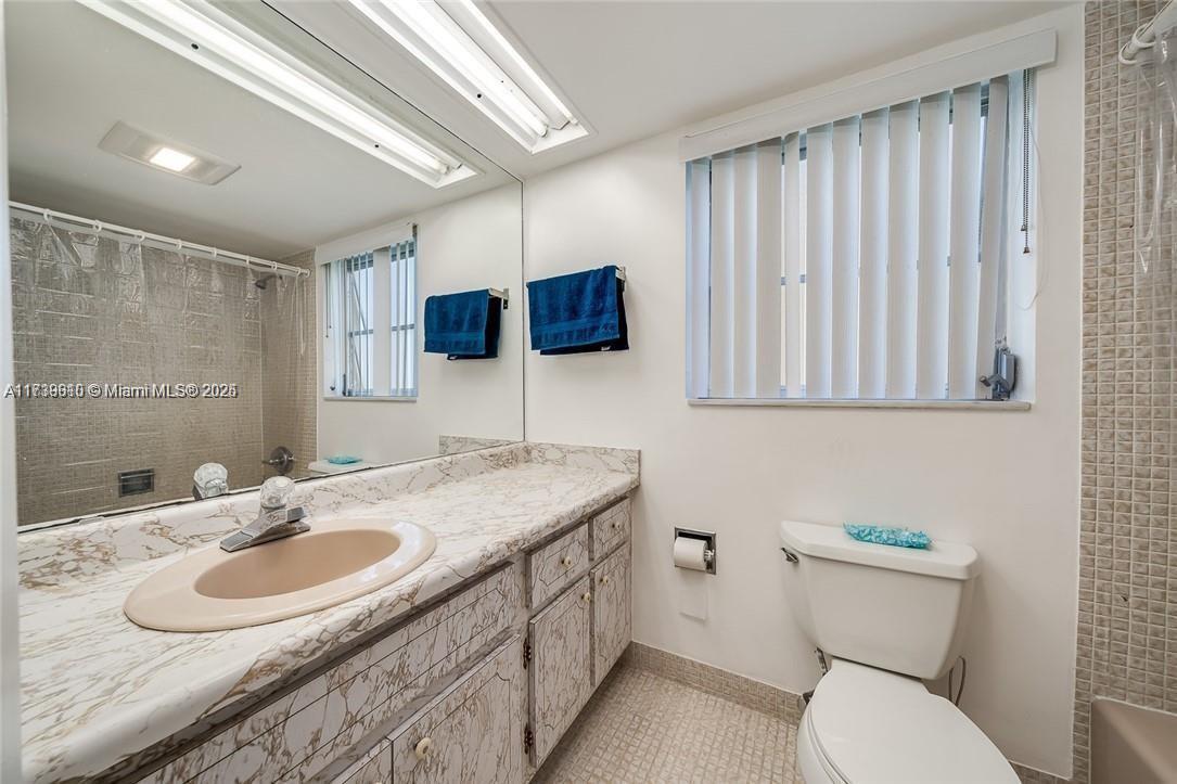 NO 8 PALM-AIRE COUNTRY CL - Residential