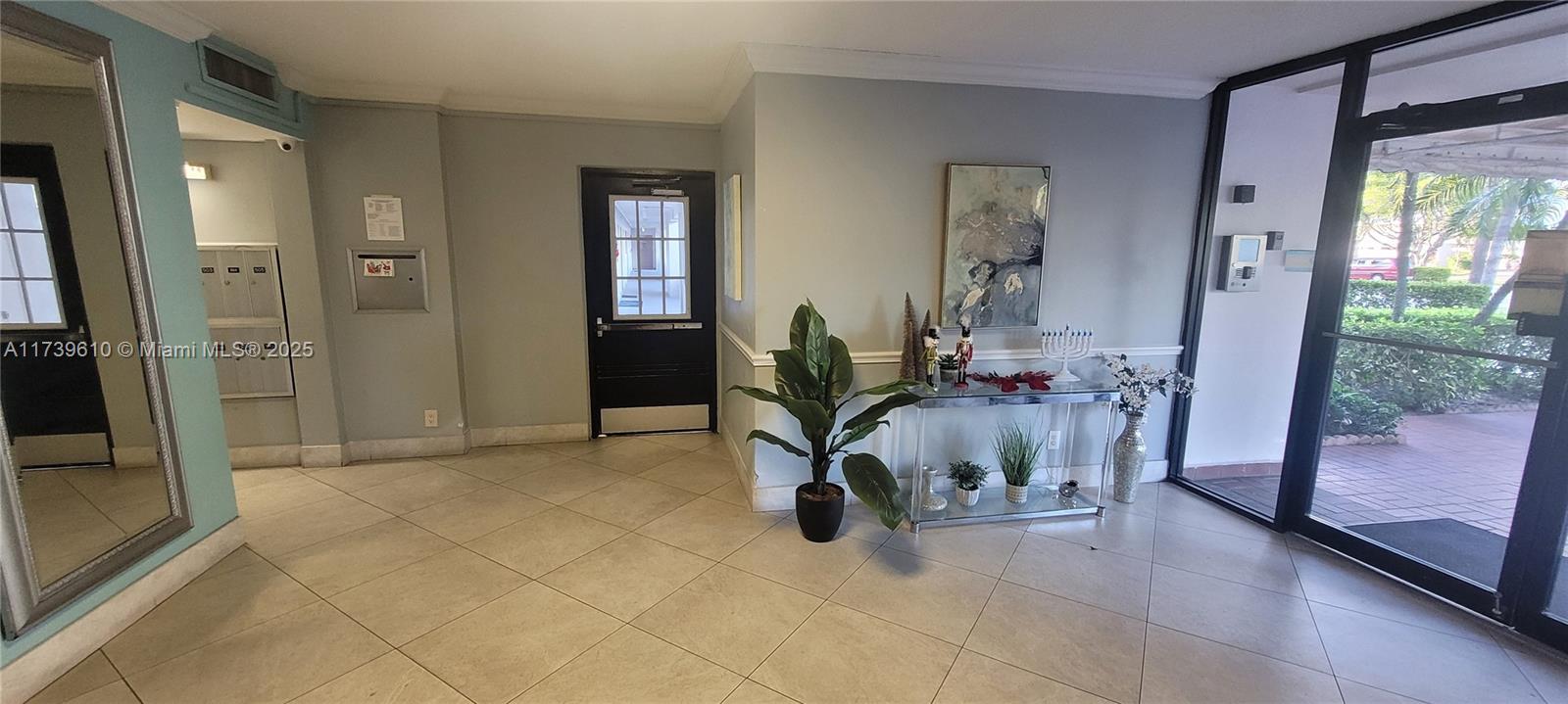 NO 8 PALM-AIRE COUNTRY CL - Residential
