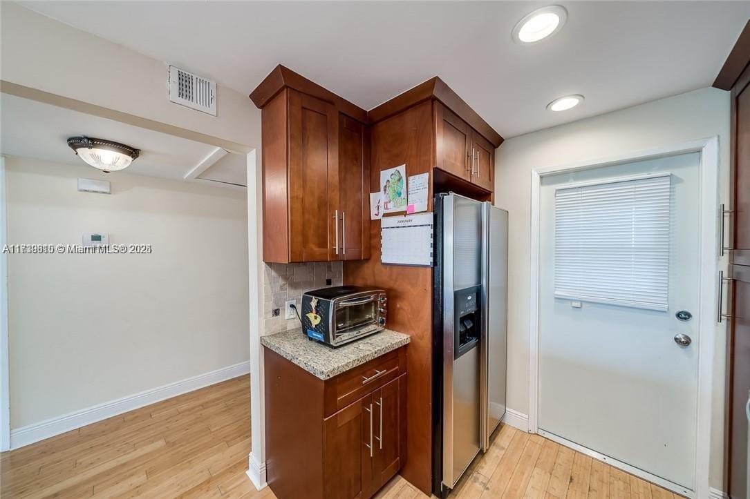 NO 8 PALM-AIRE COUNTRY CL - Residential
