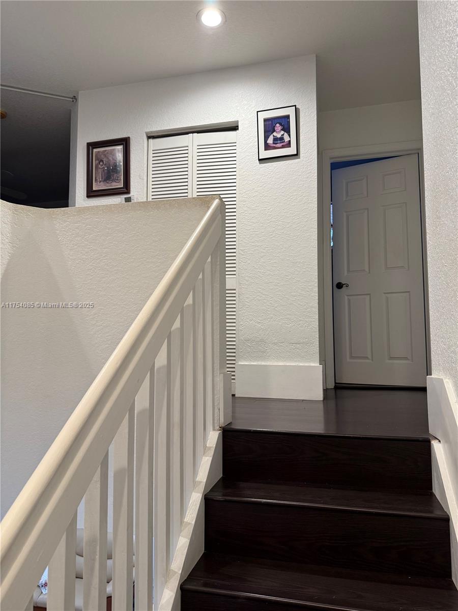LAGO MAR 1ST ADDN - Residential