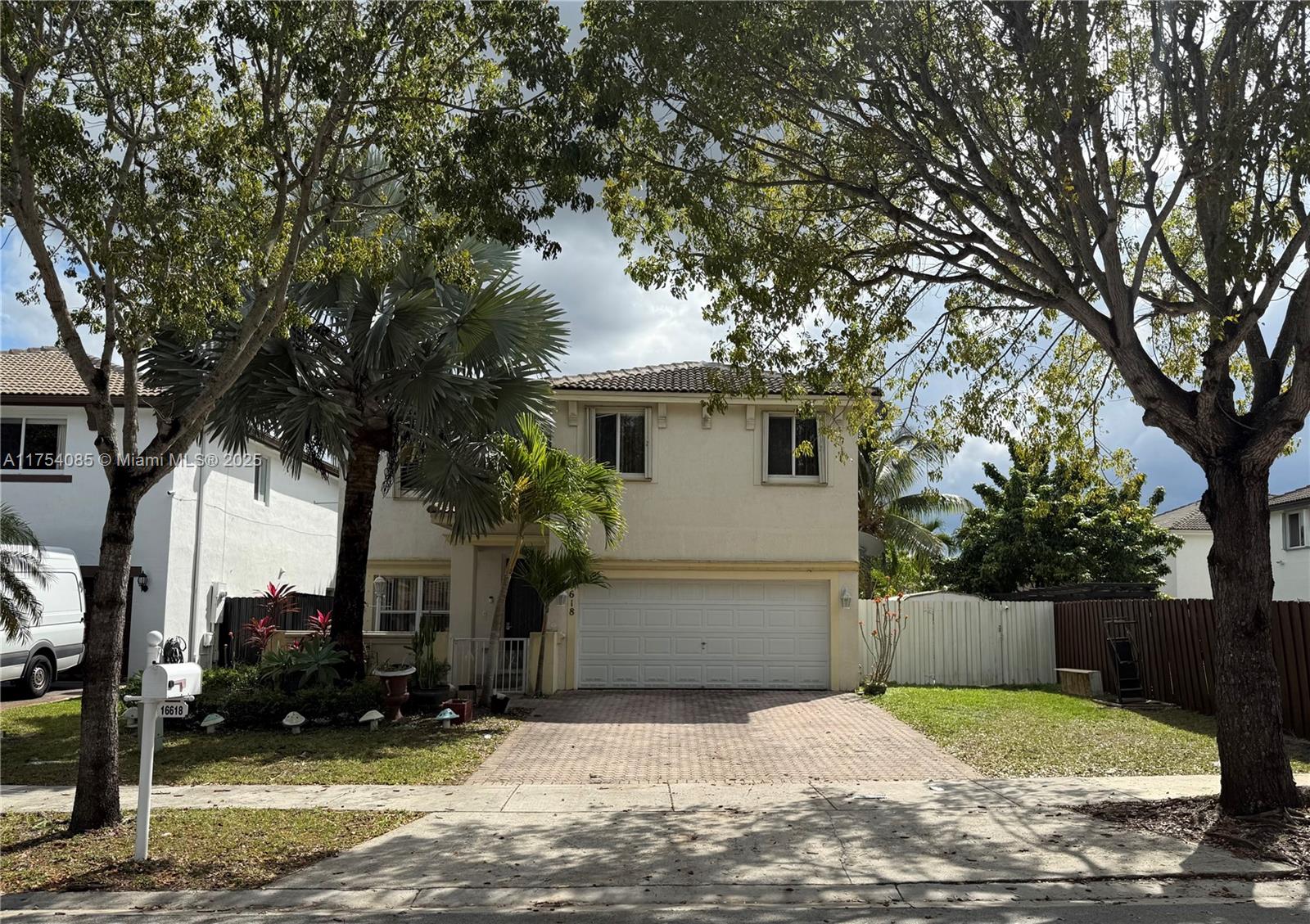 LAGO MAR 1ST ADDN - Residential