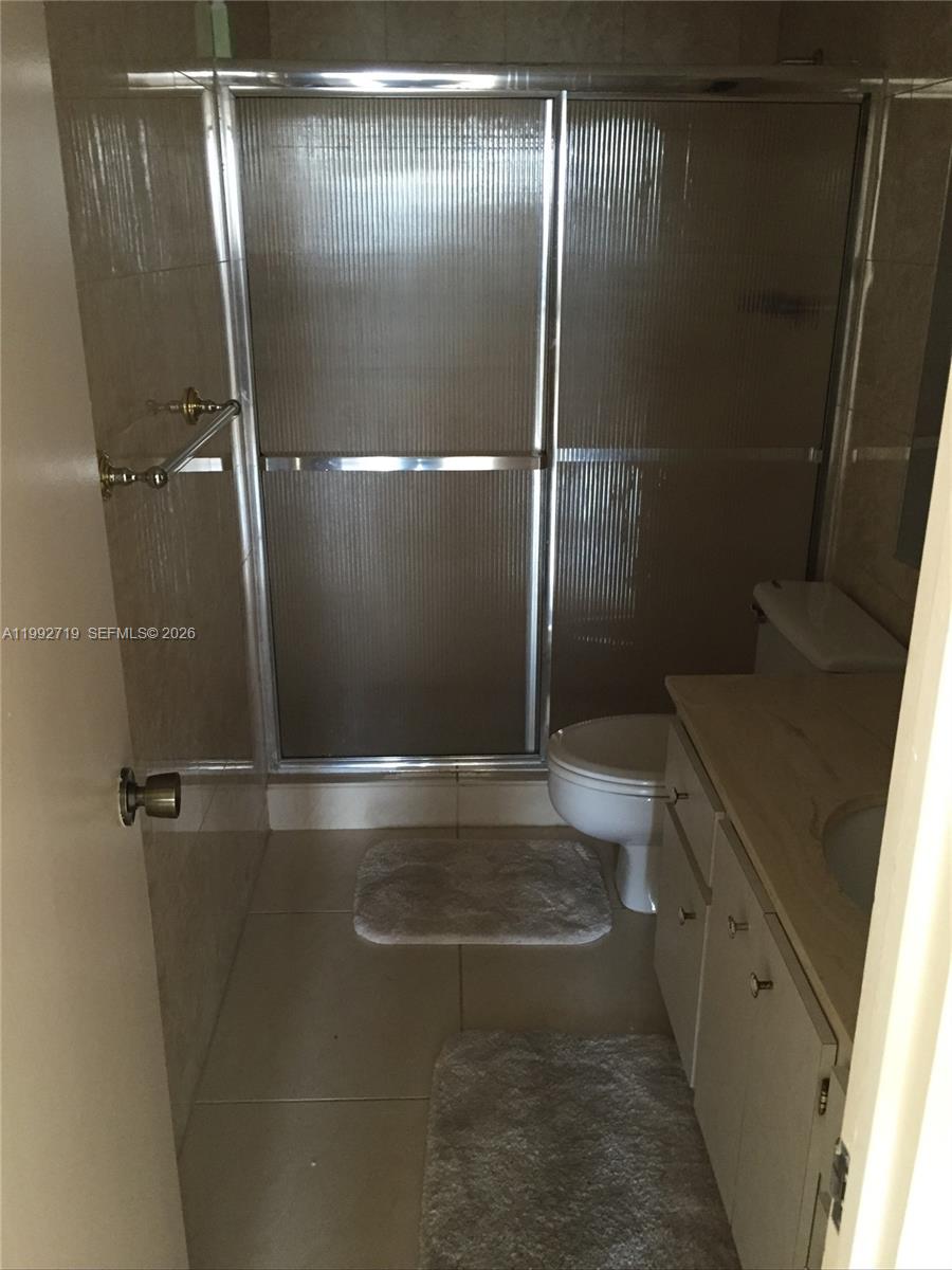HEMISPHERES CONDO - Residential Lease