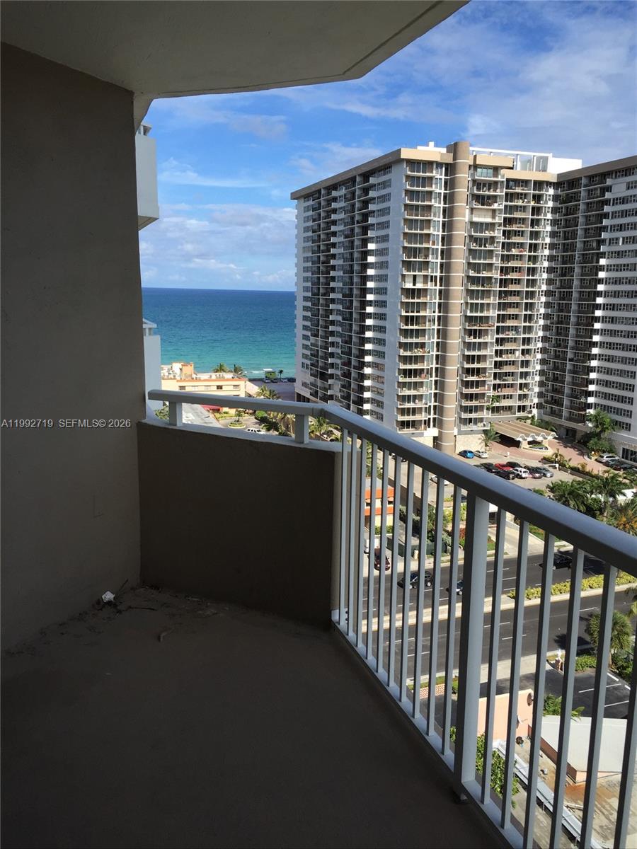 HEMISPHERES CONDO - Residential Lease