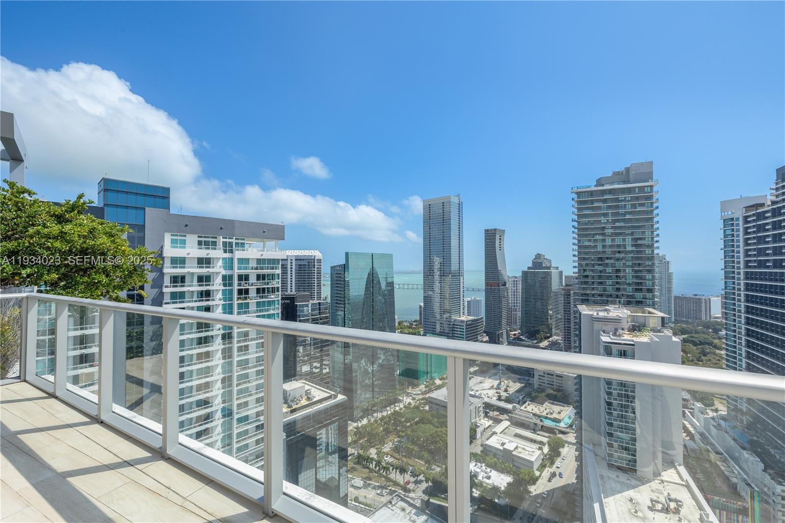 1100 MILLECENTO RESIDENCE - Residential