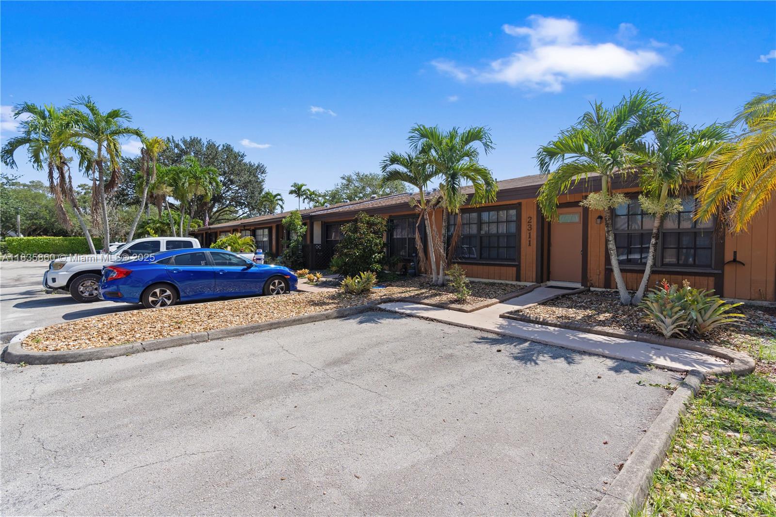 2311 Elm Ct