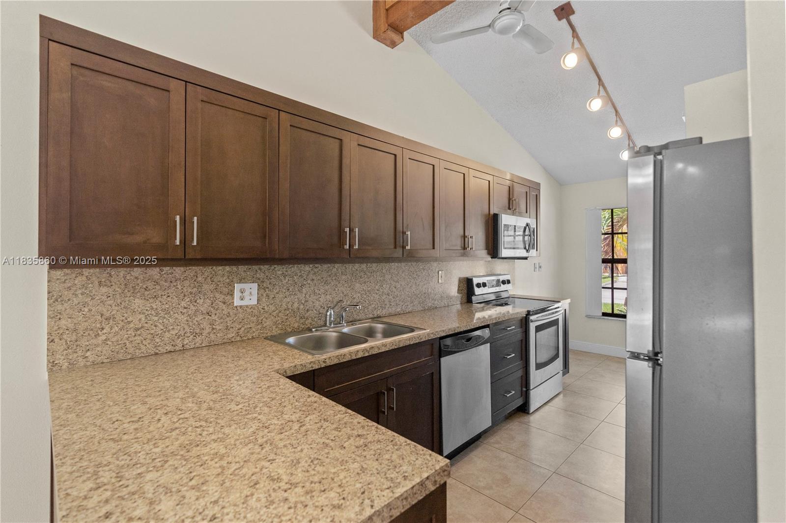 2311 Elm Ct