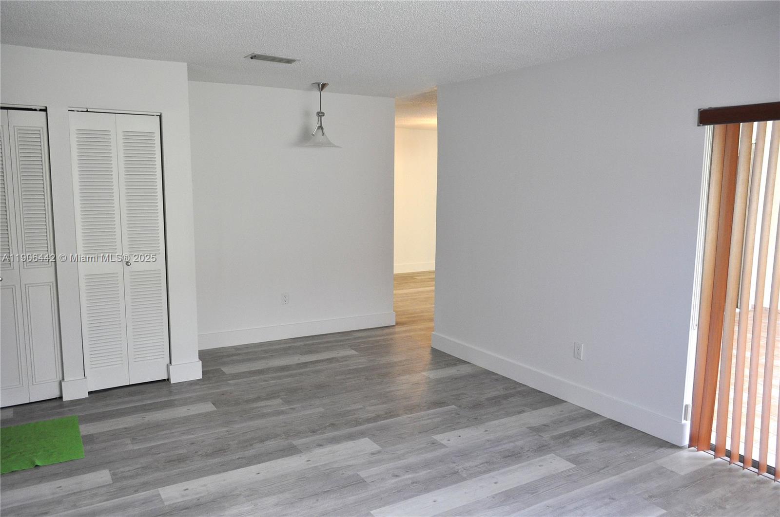 KENMORE VILLAS - Residential Lease