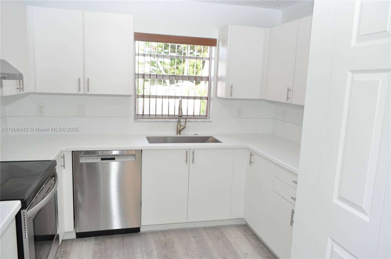 KENMORE VILLAS - Residential Lease