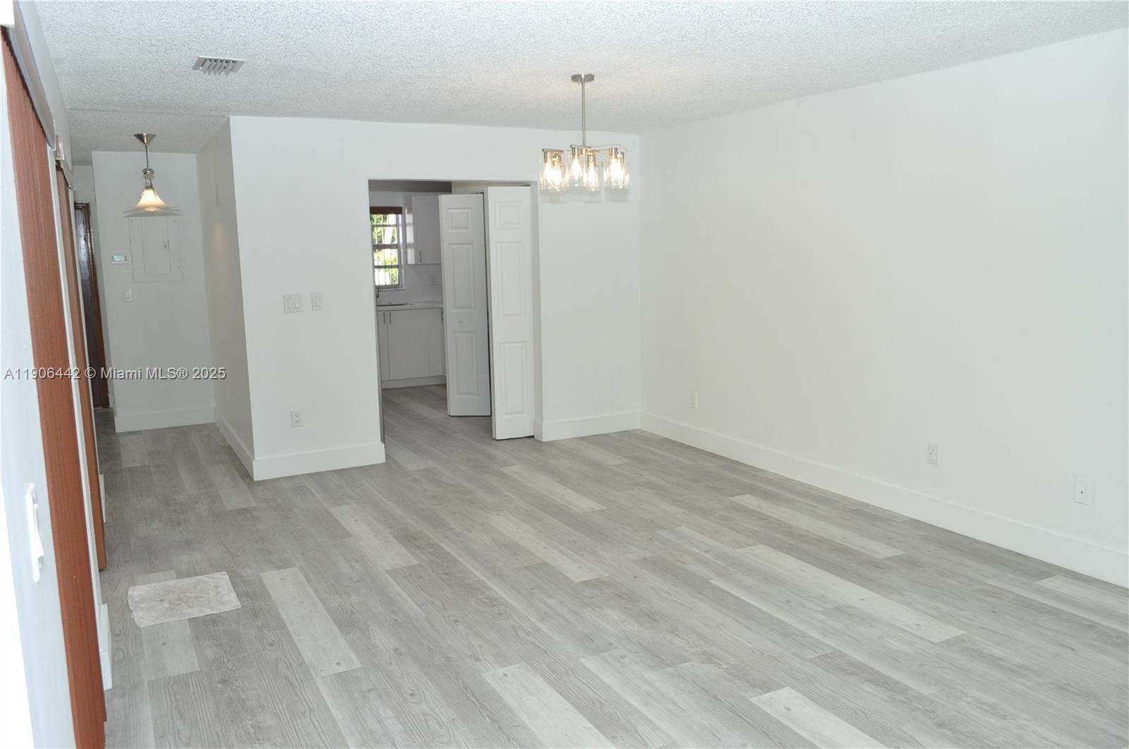 KENMORE VILLAS - Residential Lease