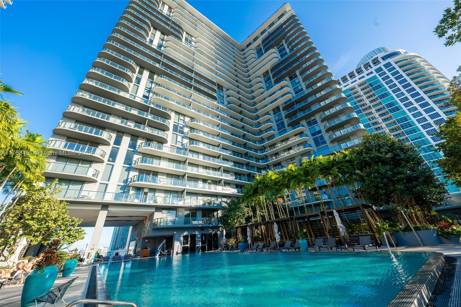 Property for Sale at 121 Ne 34th St 2805, Miami, Broward County, Florida - Bedrooms: 2 
Bathrooms: 2  - $590,000