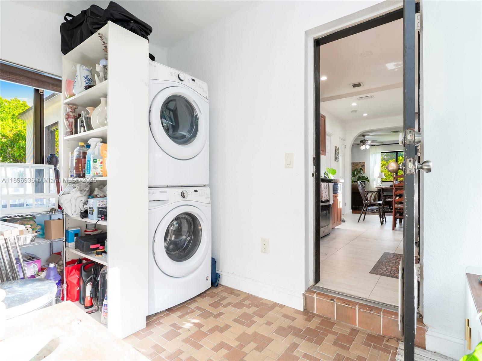 BUENA VISTA HEIGHTS EXTEN - Residential Lease