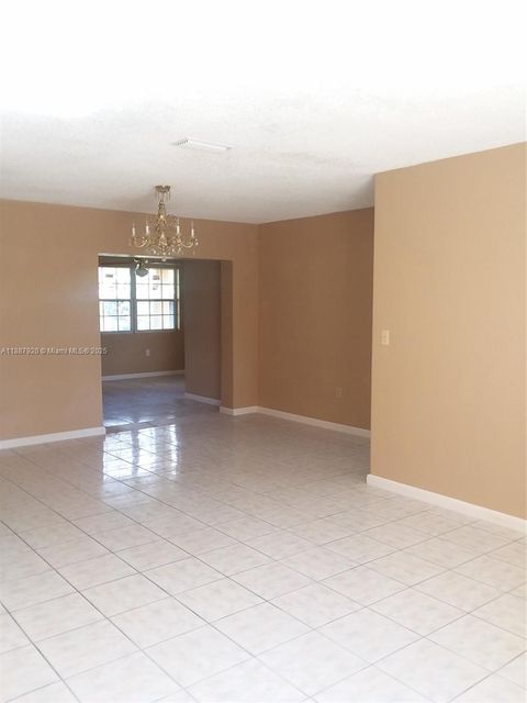 1773 NE 146th St 1773 Miami FL 33181