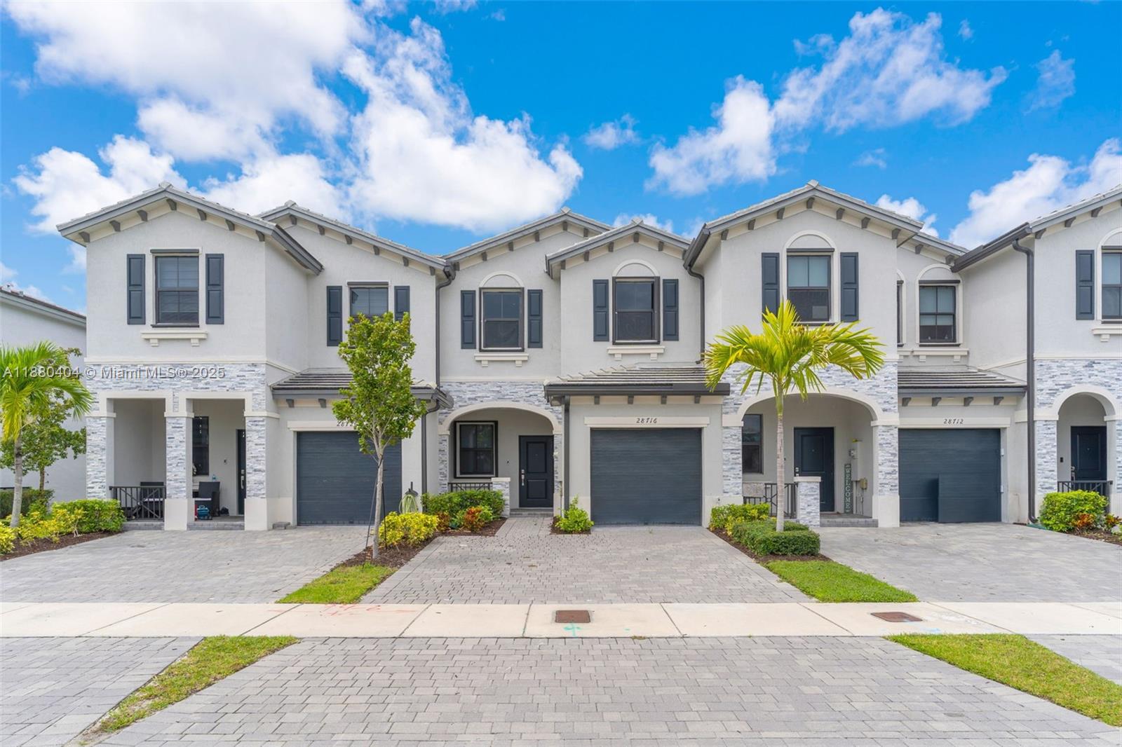 PINE ISLE @PINE VISTA - Residential