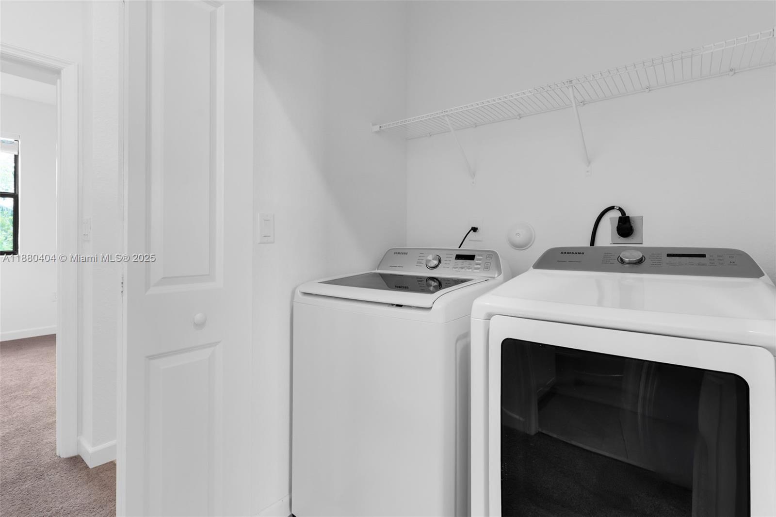 PINE ISLE @PINE VISTA - Residential