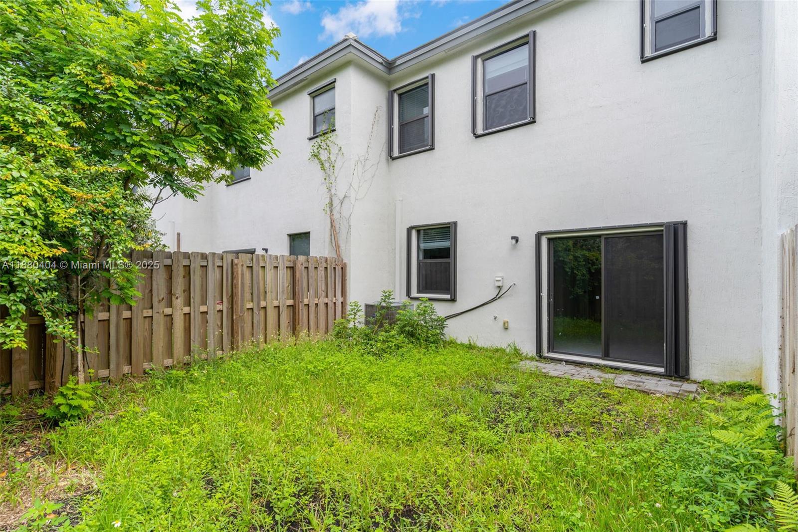 PINE ISLE @PINE VISTA - Residential