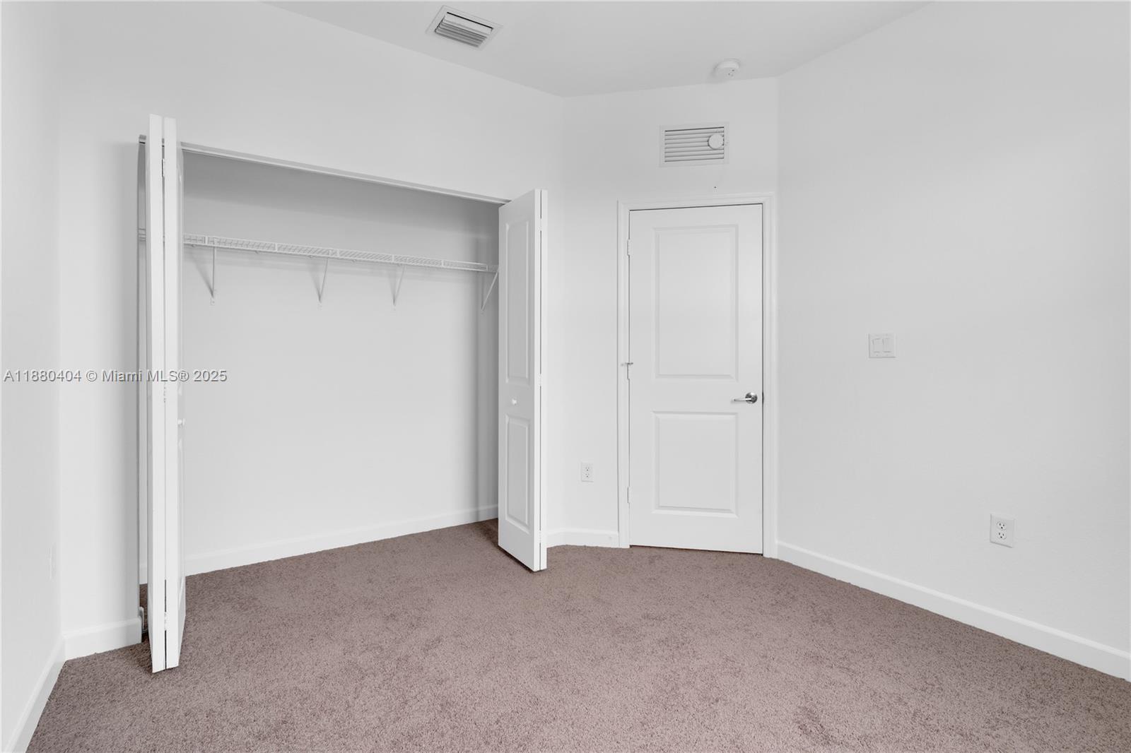 PINE ISLE @PINE VISTA - Residential