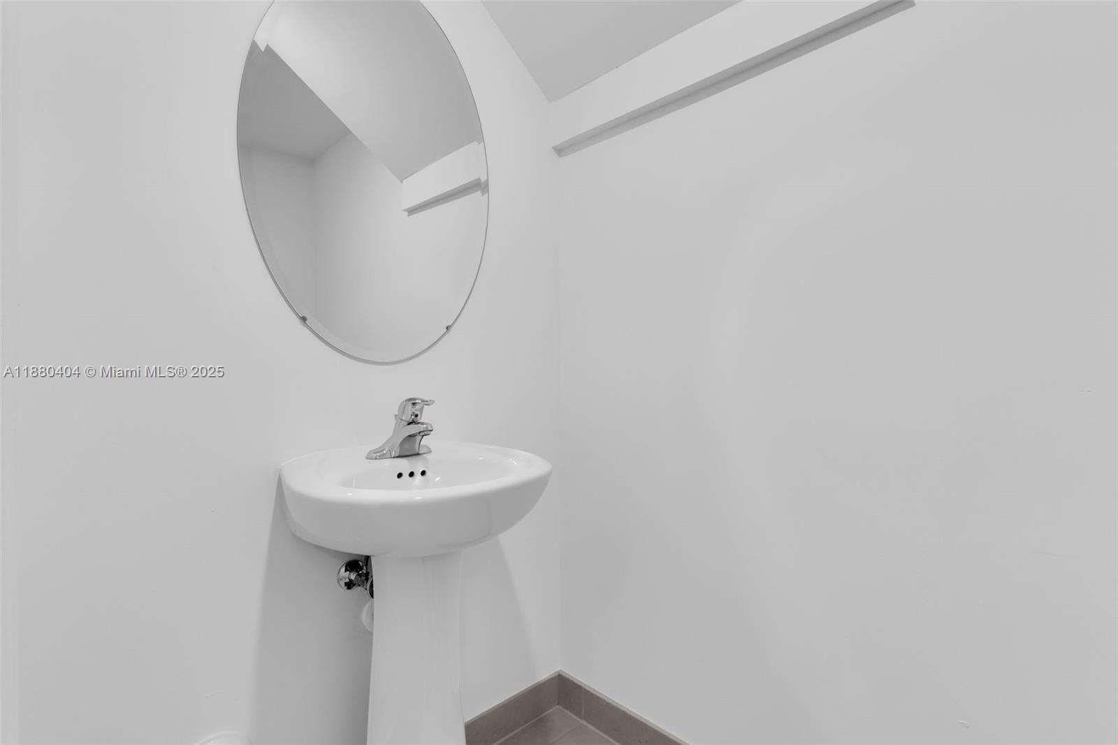 PINE ISLE @PINE VISTA - Residential