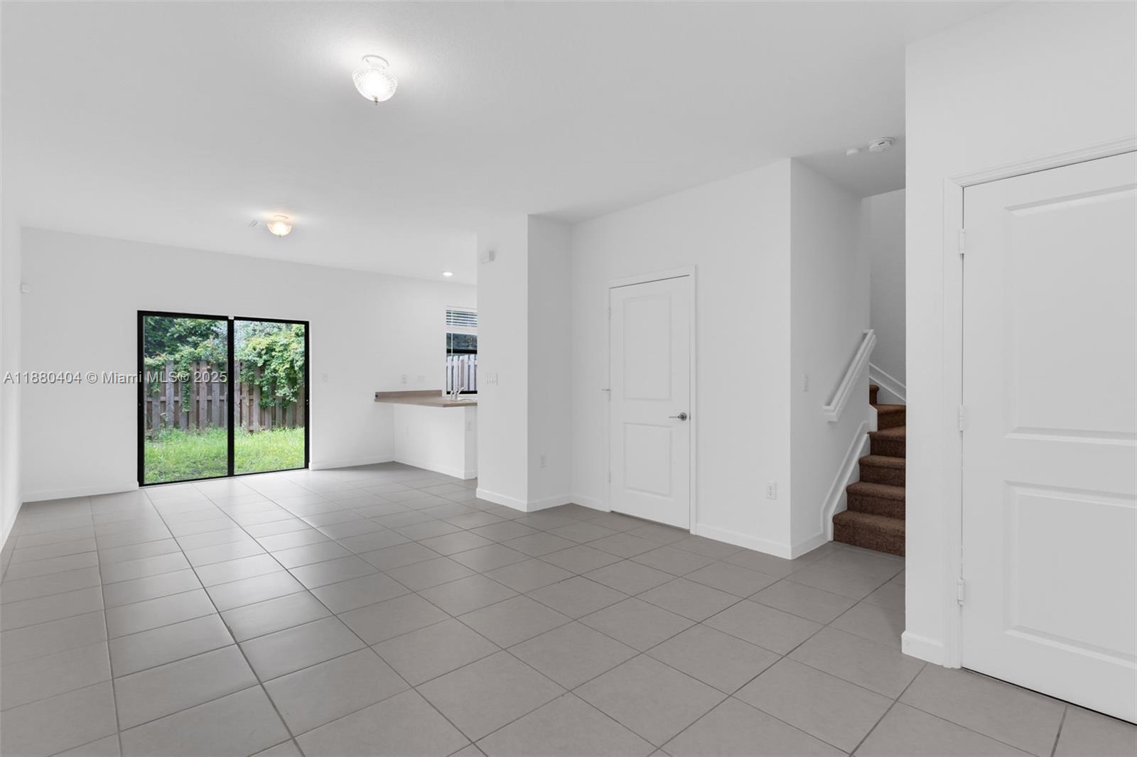 PINE ISLE @PINE VISTA - Residential