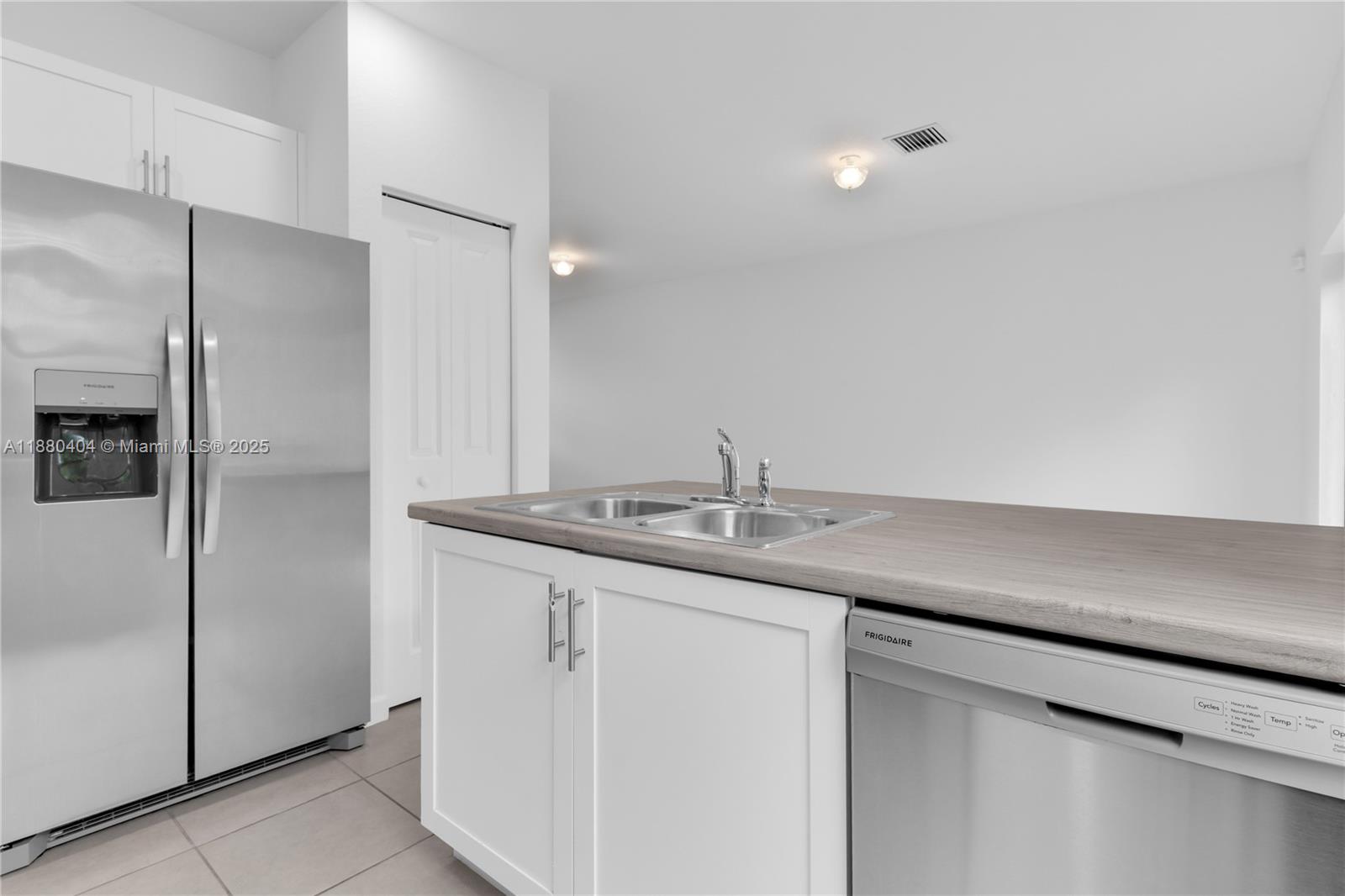 PINE ISLE @PINE VISTA - Residential