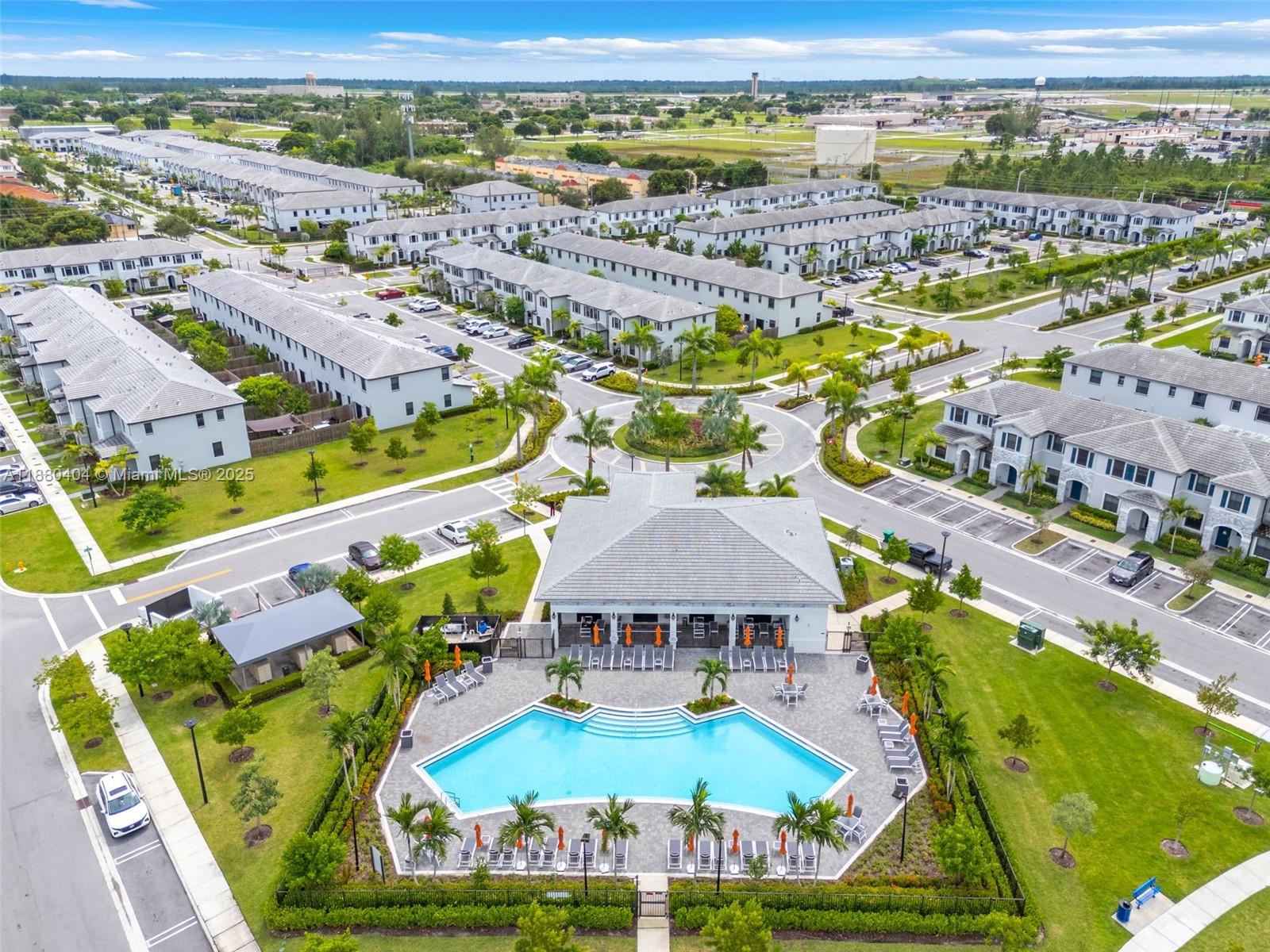 PINE ISLE @PINE VISTA - Residential