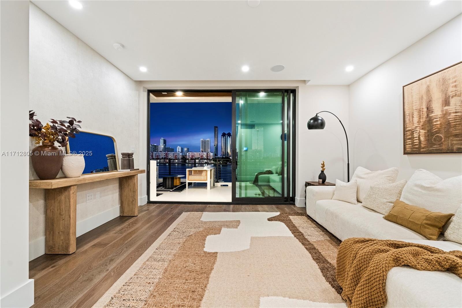 EASTERN SHORES - Residential