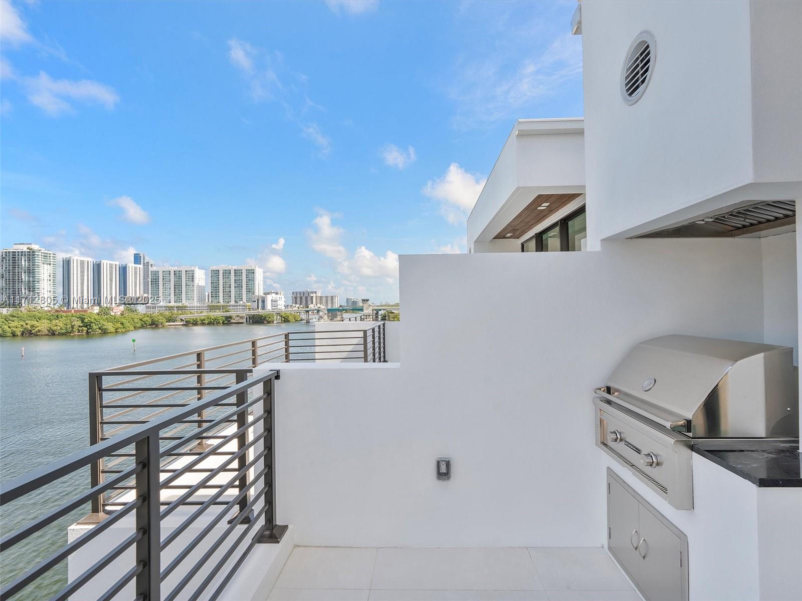 EASTERN SHORES - Residential