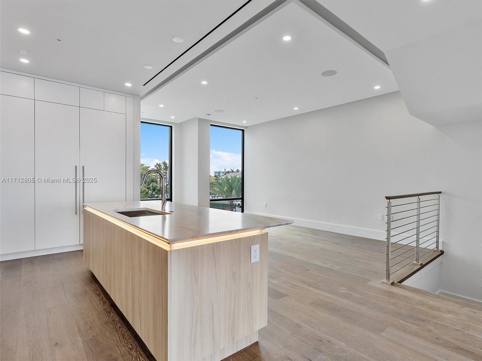 EASTERN SHORES - Residential