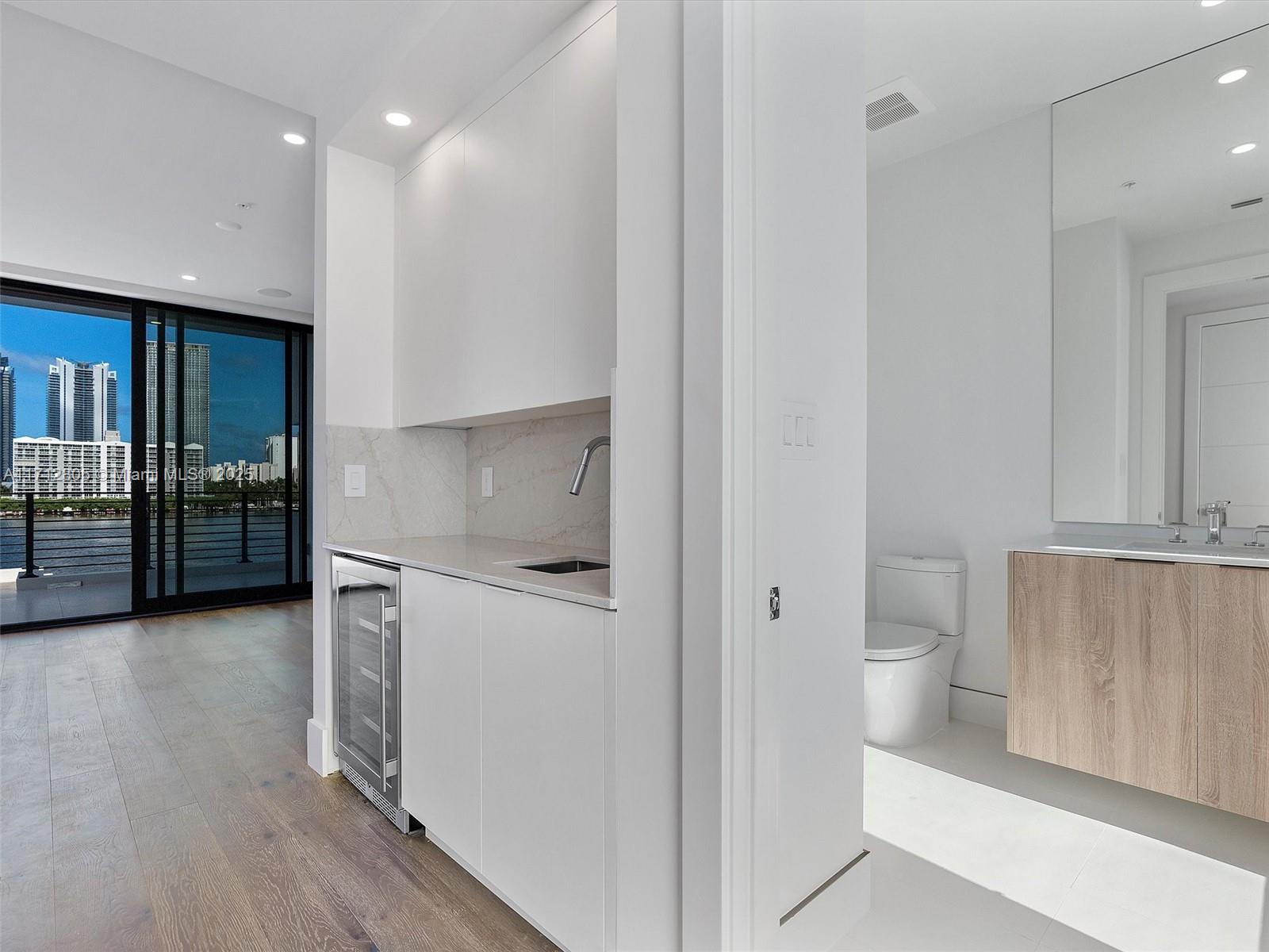 EASTERN SHORES - Residential