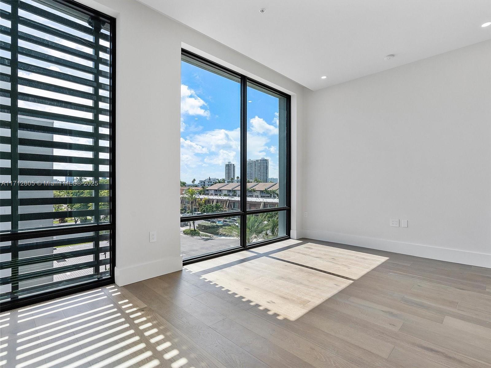EASTERN SHORES - Residential
